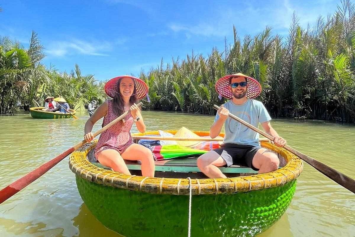 Trải nghiệm nhiều hoạt động thú vị khi mua vé rừng dừa 