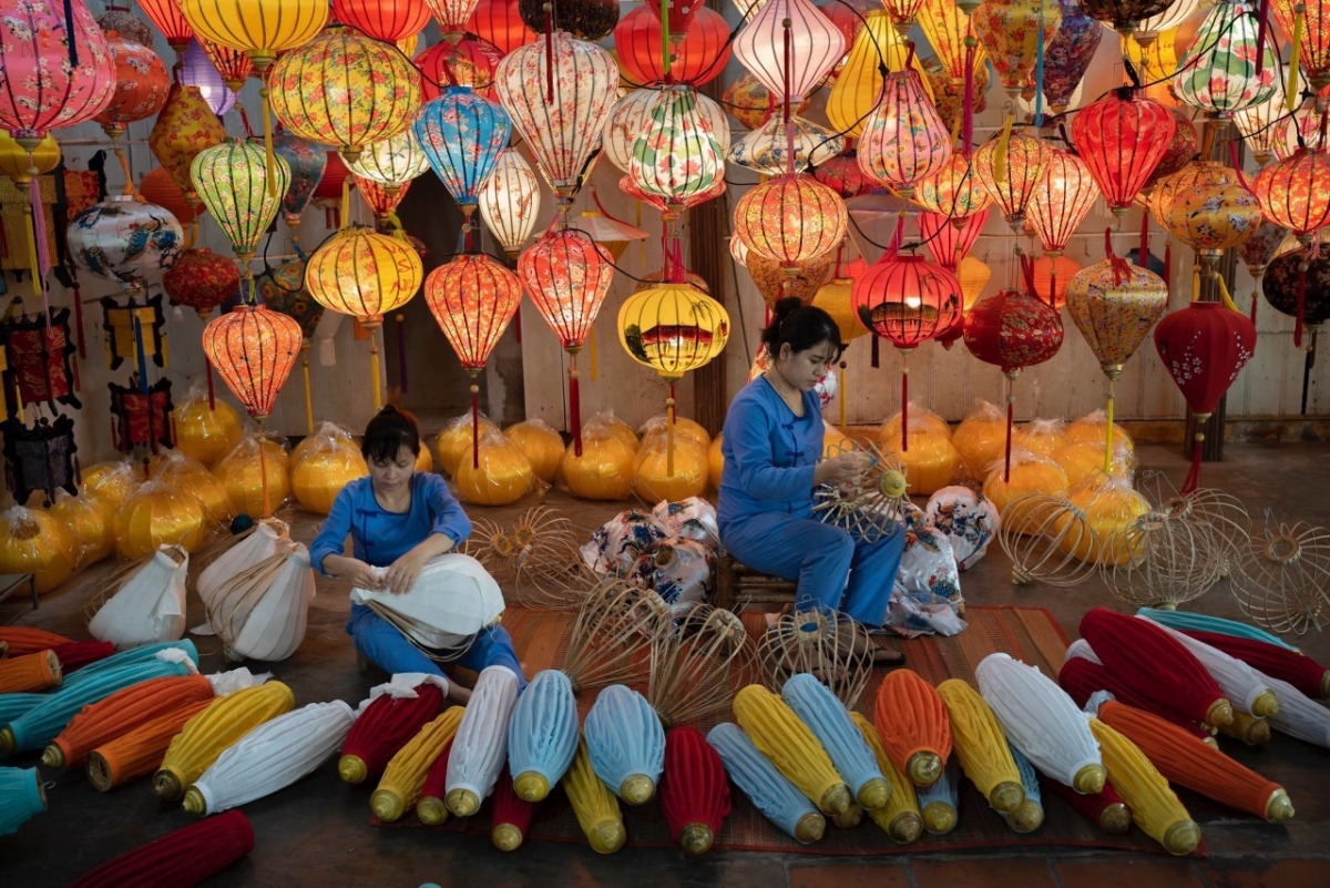 Visit the local craft village of Bay Mau coconut forest in Hoi An